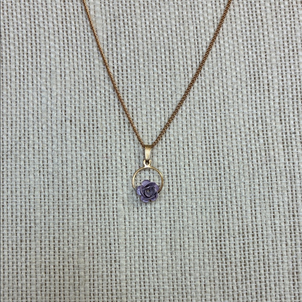 Elegant vintage Gold tone and Purple Rose Pendant Necklace